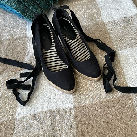 Apt 9 Black Lace Up Espadrille Wedges size 9.5 - Picture 3 of 9